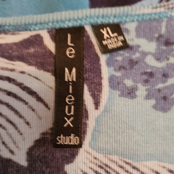 Le Mieux Studio Woman's Long Sleeve Blouse,  Size: XL, Color: Blue/Black w/ leaf - Picture 12 of 16